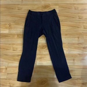 Athleta Trekkie crop